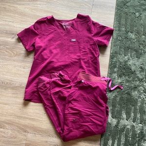 Dark magenta figs size medium